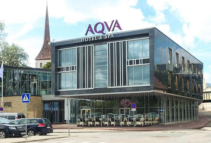 Kuva, joka sisältää kohteen piha-, taivas, auto, maa-ajoneuvo

Tekoälyllä luotu sisältö voi olla virheellistä.