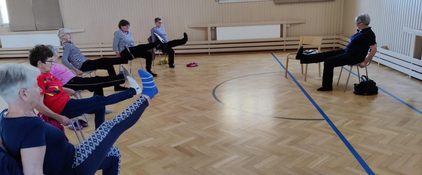 tuolijumppa_mietoinen